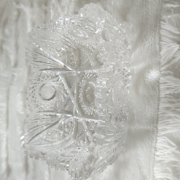 Lenox Square Glass dish stamped in the center - Picture 4 of 7